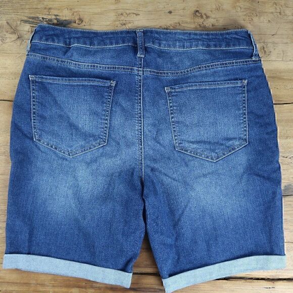 SO BLUE DENIM LOW RISE FAVORITE BERMUDA SHORTS WOMENS SIZE 17 NWOT - Picture 6 of 7